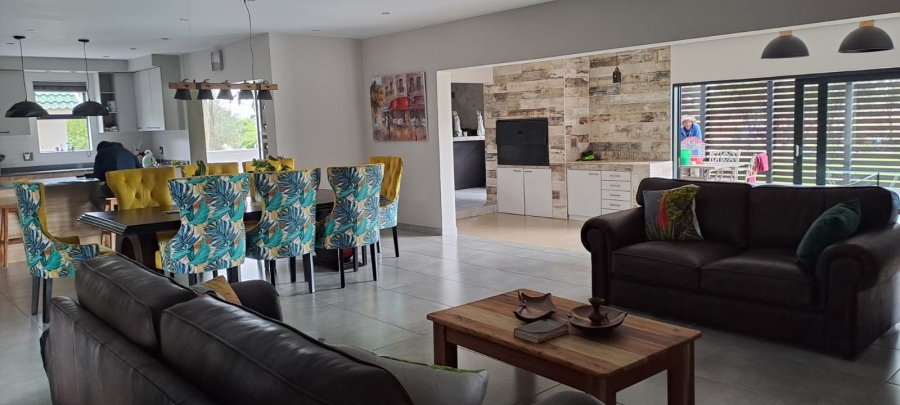 7 Bedroom Property for Sale in Wigwam North West